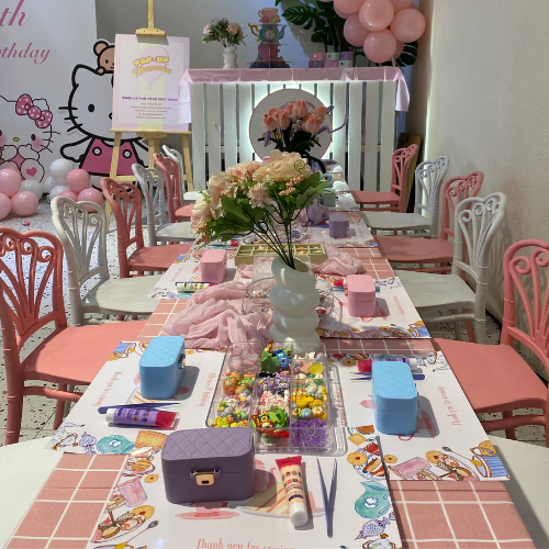 Seated Crafting: Decoden Activity